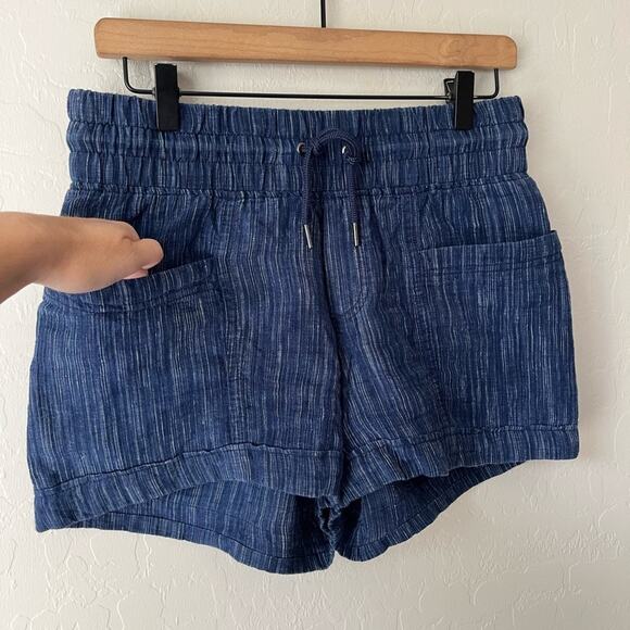 Athleta Cabo linen textured shorts navy 2 - Picture 6 of 14